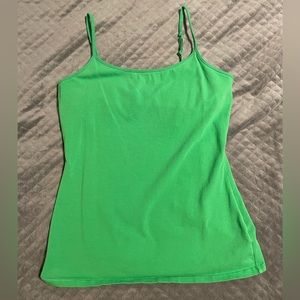 Adjustable tank with built-in bra